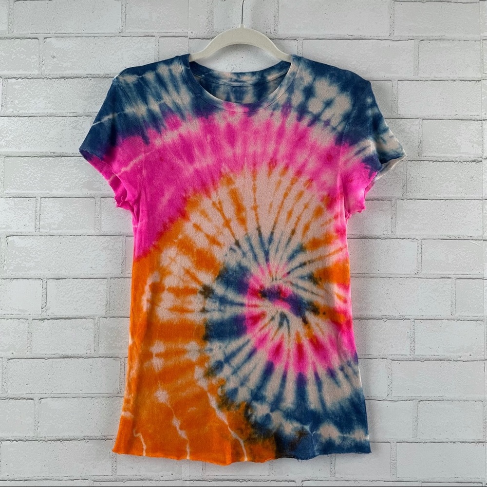 The Elder Statesman Tie Dye Cashmere Silk Short Sleeve Top